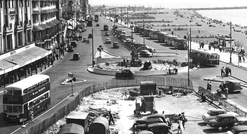 Mastins_is_facing_the_roundabout_being_built_in_1959.jpg